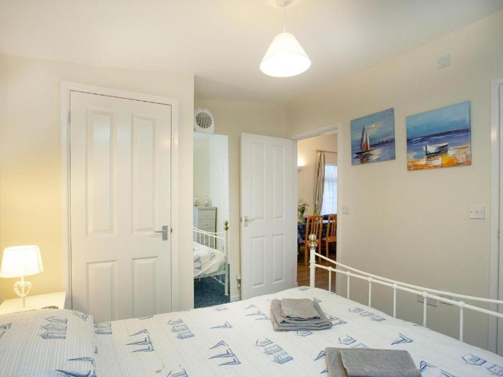 Sunnydaze-Detached Chalet With 2 Bedrooms And 2 Bathrooms And Private Parking Outside Door Dartmouth Exterior foto